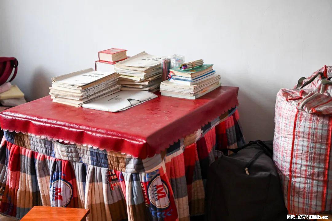 全网追的“扁担女孩”,找了一份暑假工,时薪12元 - 黄南生活资讯 - 黄南28生活网 huangnan.28life.com